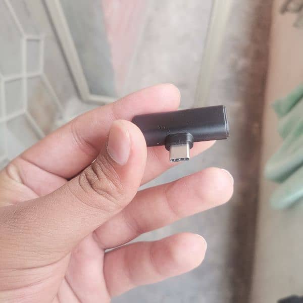 SX8 Wireless Microphone 2