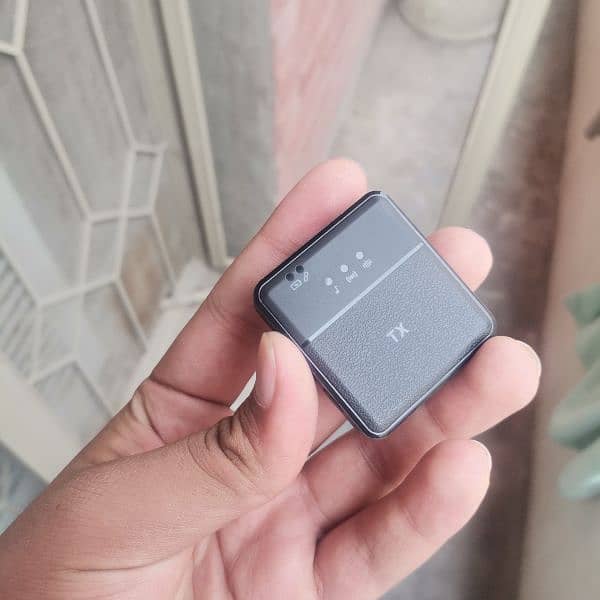 SX8 Wireless Microphone 3