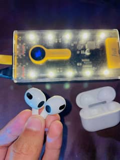iPhone AirPods 4, wattsapp 03070405686