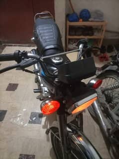 Unique 125