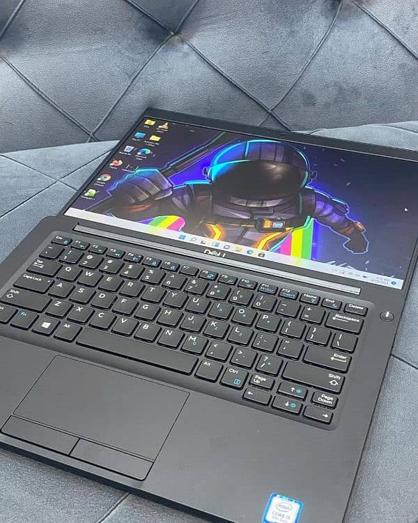 Dell Latitude 7390 [8GB 256GB] Touch Screen / Core i5 8th generation 1