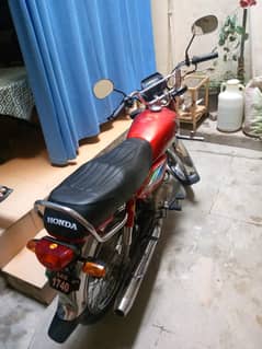 03495321371Honda CD 70 2016