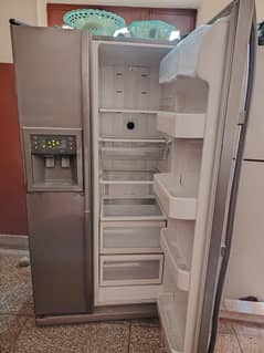 SAMSUNG SIDE BY SIDE FRIDGE GOOD CONDITION