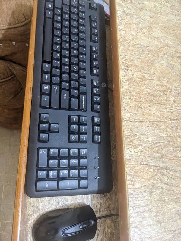 Budget Gaming PC | Core i3 3rd Gen | Full Setup with Monitor & GPU 5