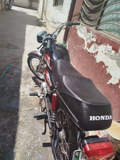 Ghani bike ha okay bike ha complete copy file har cheaz ha