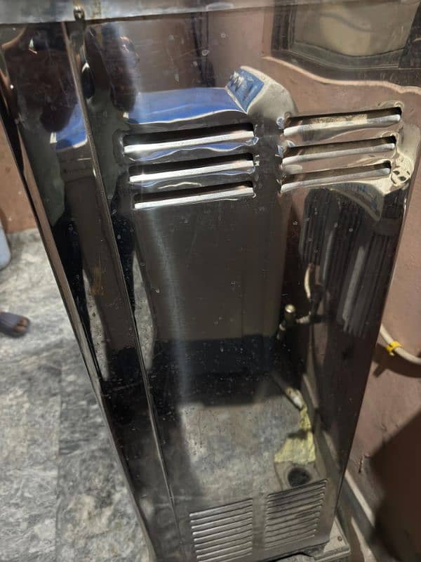 Water cooler Dispencer frist Hand use same like new 2