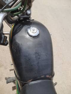 70 bike super power, karachi nmbr he. bike saf he koi kam nh.