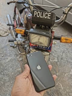 Apple iPhone SE