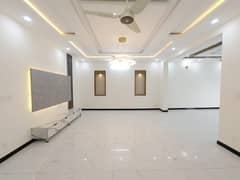 Upper Portion for rent in G15 size 10 Marla upper portion near to markaz masjid park Best location More Five options available