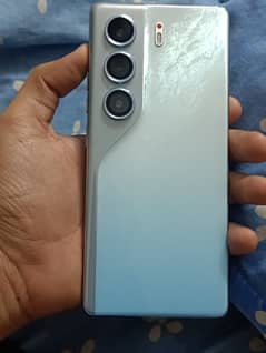 Tecno Camon 40