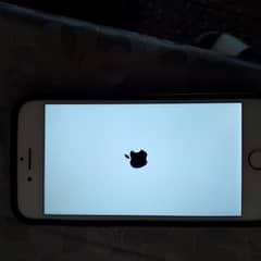 iphone 8 for sale.  back tuti hui hai.  or back camera damage hai.