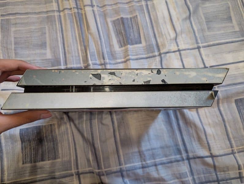 PS4 FAT | 2 CONTROLLERS | 2 GAMES | READ DESCRIPTION 2