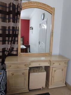 Wooden dressing table