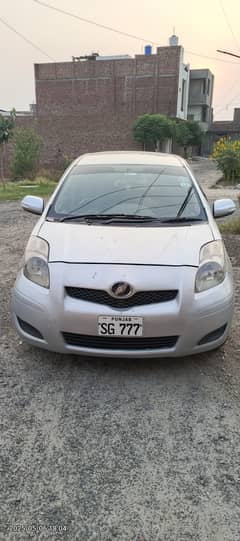 Toyota Vitz 2012