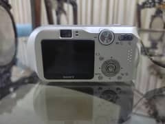 Camera Sony Cybershot Japan Like New at Throw Away Price -03334239020