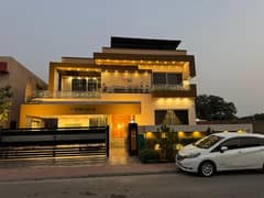 18 Marla Facing Park with Full Basement With Solar System and Net Metering House Available For Sale In Bahria Town Lahore
