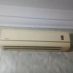 Orient 1.5 ton split AC used with remote