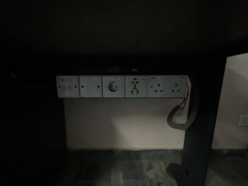OFFICE TABLE WITH SOCKETS OF ALL TYPES AND 3 chairs 3