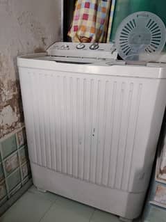 HAIER WASHING MACHINE WITH DRYER