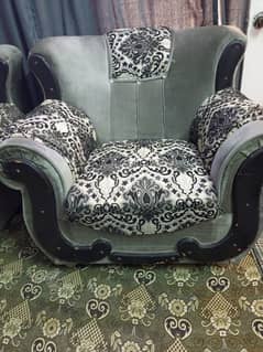 7 Seater Sofa Set in Good Condition – Urgent Sale