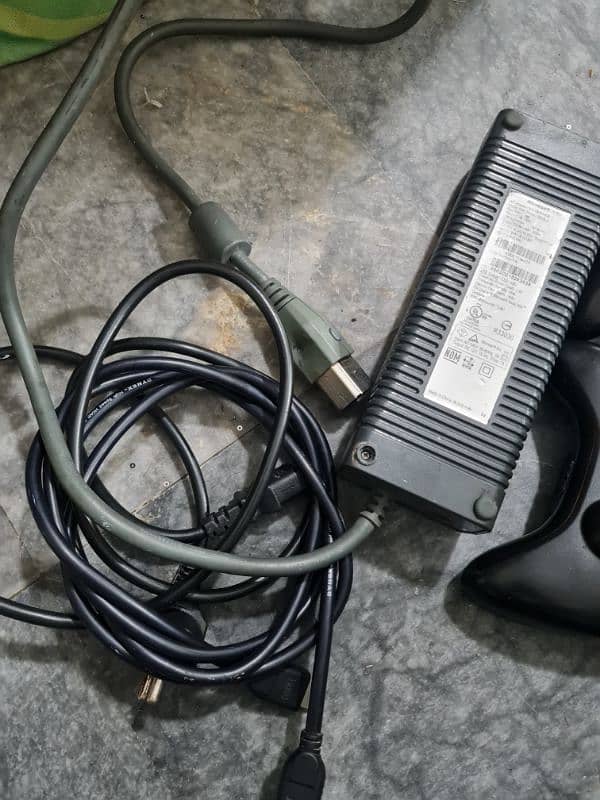 xbox 360 with 2 controller in lahore 0