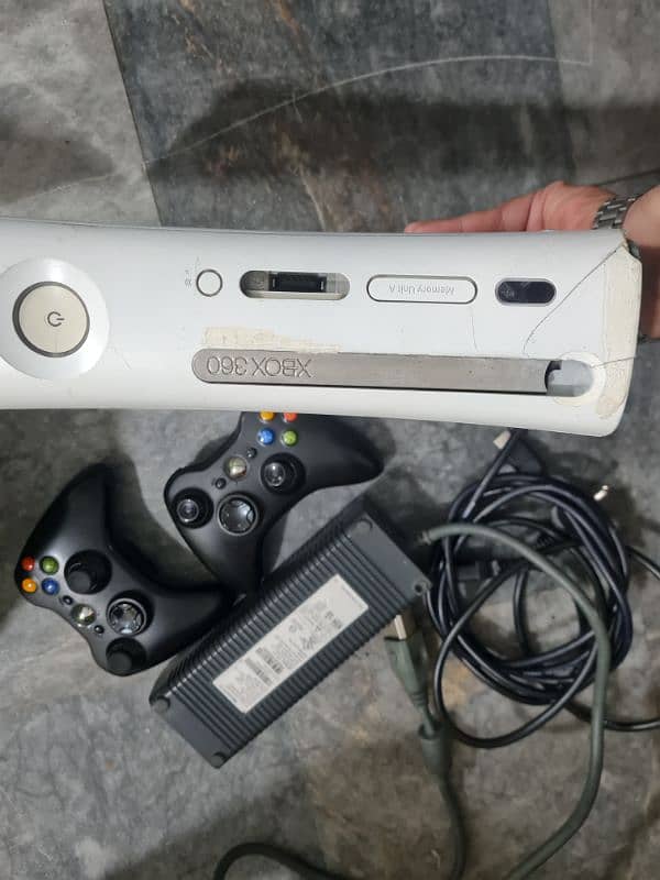 xbox 360 with 2 controller in lahore 1