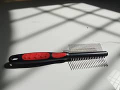 CATS LITTER TRAY/SCOOP  AND COMB