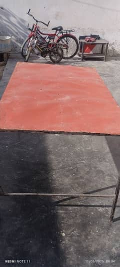 folding table