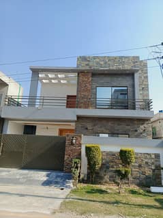 10 Marla Beautiful Complete House Available For Rent Available