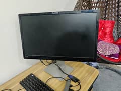 Lcd HD 24"