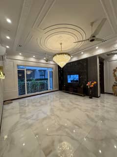 SILENT COMMERCIAL PORTION AVAILABLE FOR OFFICE PROME LOCATION 60 FT ROAD GULSHAN-E-IQBAL BLOCK 5