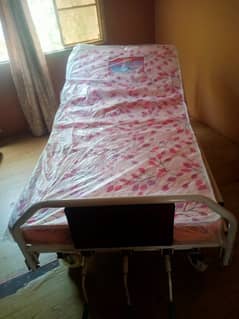 Patient bed