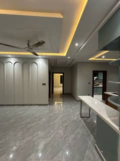INDEPENDENT BANGLOW FOR COMMERCIA USE 60 FT ROAD PRIME LOCATION GULSHAN-E-IQBAL BLOCK 5