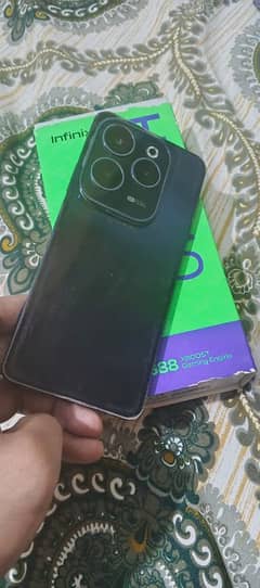 Infinix hot 40 (8+8/256)