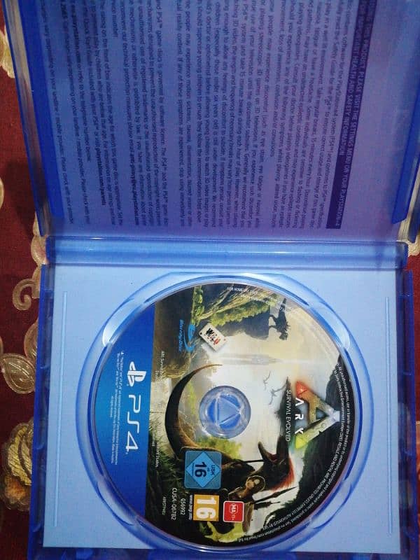 Ark:survival evolved ps4 used game 2