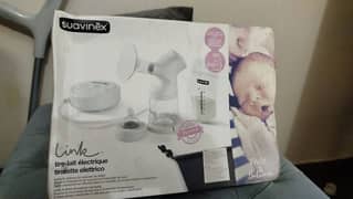 Breast pump for feeding mothera