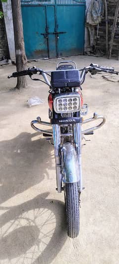 Honda 125 model 14 lush condition