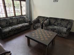 Sofa set with Table for sale