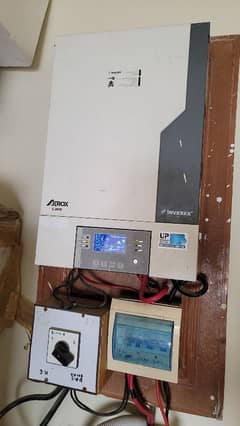 used complete solar setup (inverter, battery,plates)