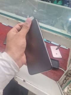 i phone 11 pro max non pta condition 10/10 waterpack