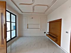 INDEPENDENT BANGLOW DOUBLE STORY FOR OFFICE WORK PRIME LOCATION AT BLOCK 6 GULSHAN