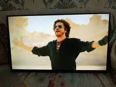 32 INCH LED IZONE BOARDER LESS