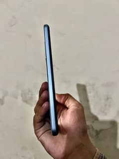 vivo  y33s mobile 8+4. /128