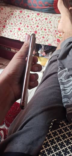 Iphone XS Non PTA (256)