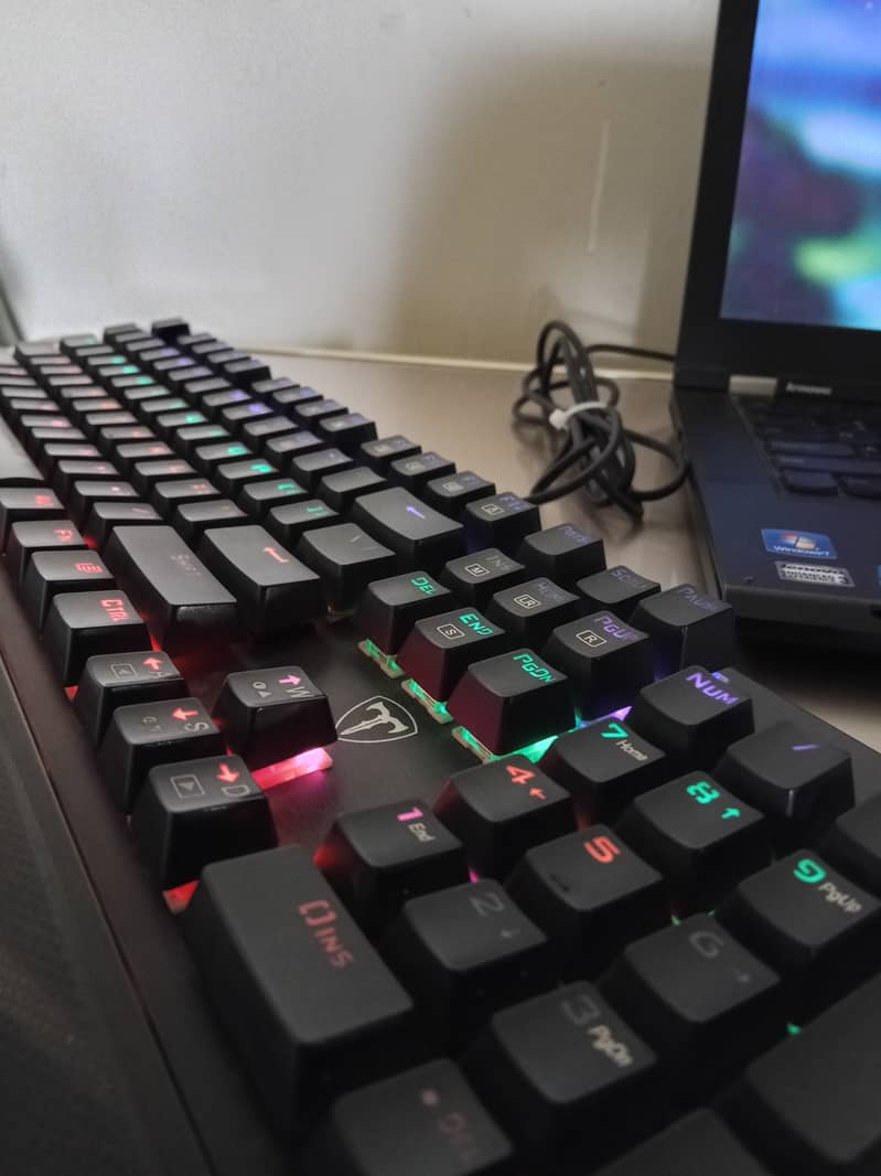 T-Dagger mechanical keyboard with blue switches 1