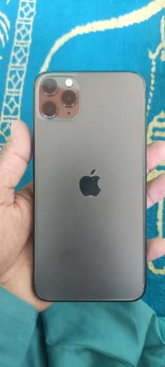 I phone 11 pro mex { 03358299495}