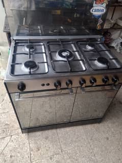 5Burnar Cooking Range + Oven For Sale