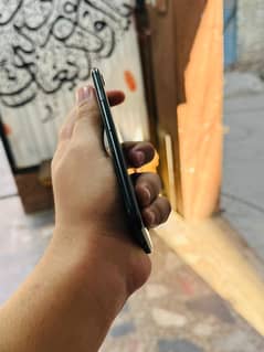 Iphone se2020 official pta 128gb