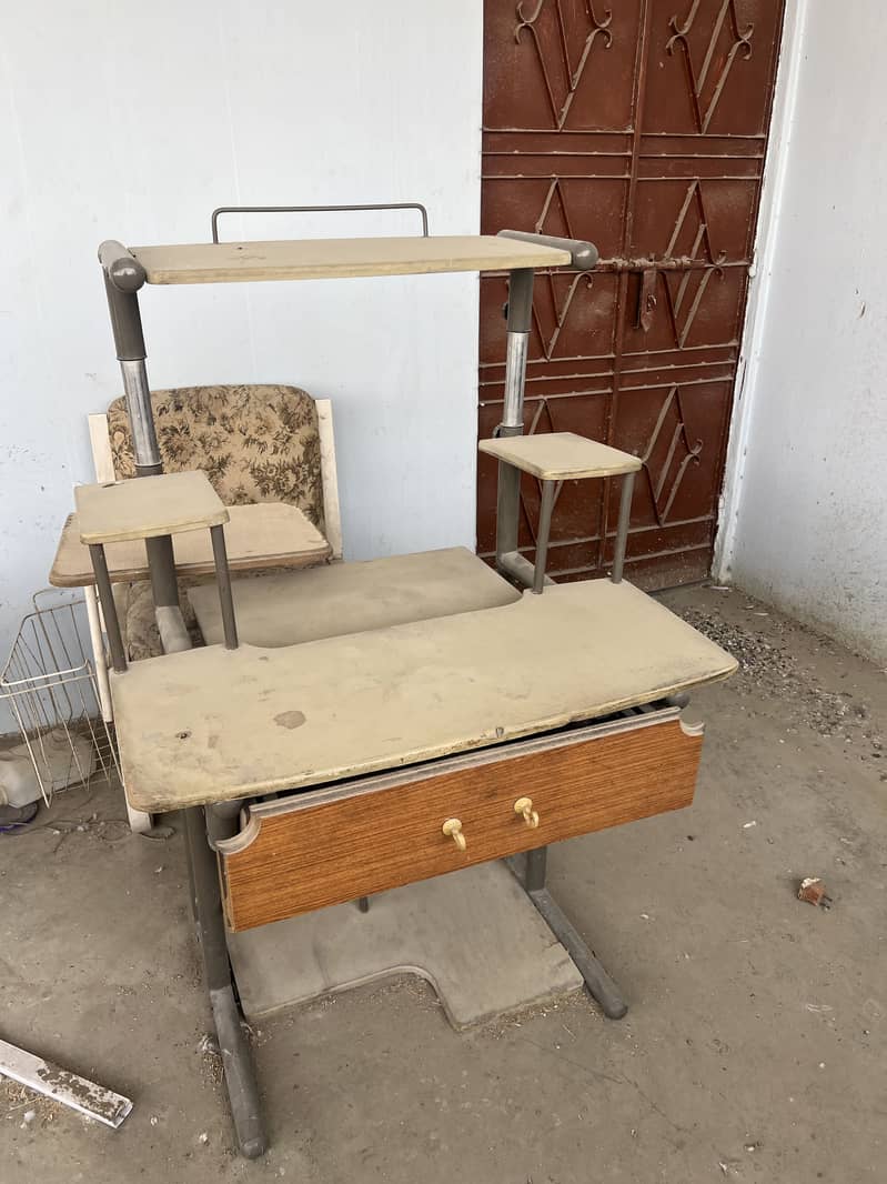 Computer table for sell 3