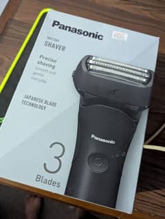 Panasonic Electric Shaver ES-LT2B-K New but Slightly Used.